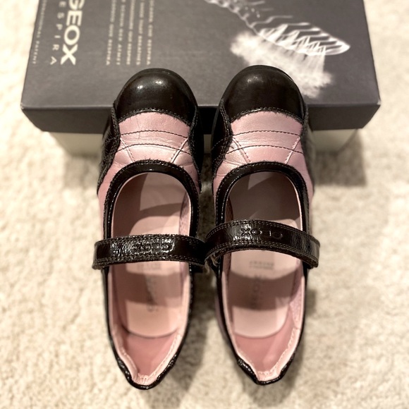 NWT Geox Respira Mary Jane Shoes size 32 / US 1 - Picture 2 of 7